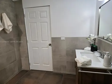 1219 Meridian Avenue Miami Beach FL 33139