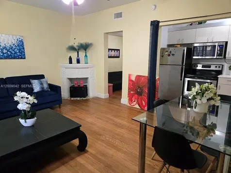1219 Meridian Avenue Miami Beach FL 33139