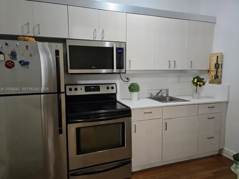 1219 Meridian Avenue Miami Beach FL 33139