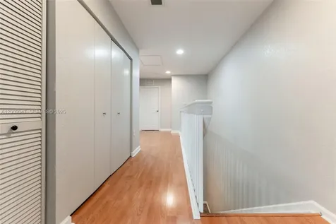 59 SE 3rd Avenue Hallandale Beach FL 33009