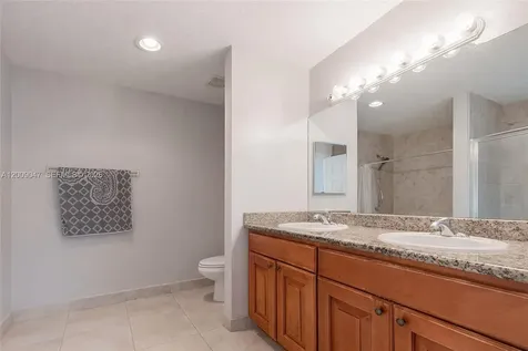59 SE 3rd Avenue Hallandale Beach FL 33009