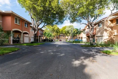 59 SE 3rd Avenue Hallandale Beach FL 33009