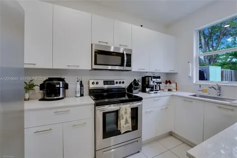12453 NW 23rd Court Miami FL 33167