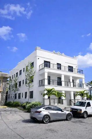 629 SW 10th Avenue Miami FL 33130
