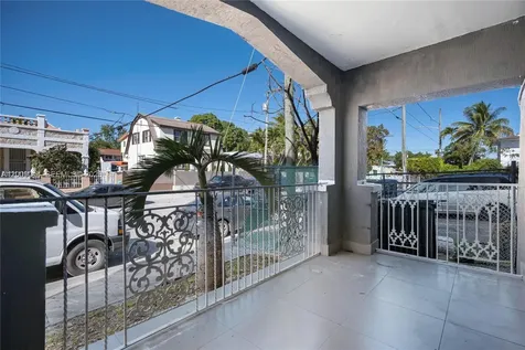 629 SW 10th Avenue Miami FL 33130