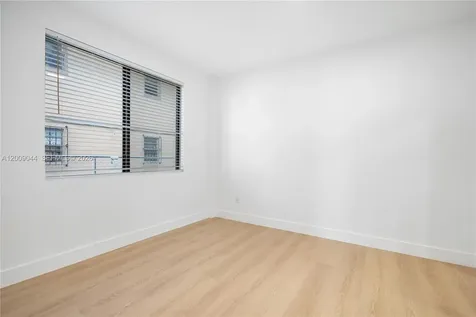 629 SW 10th Avenue Miami FL 33130