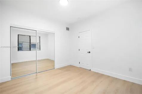 629 SW 10th Avenue Miami FL 33130