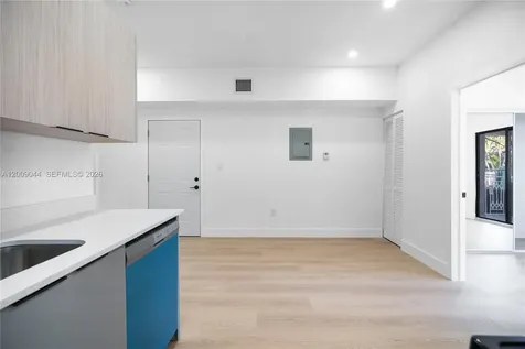 629 SW 10th Avenue Miami FL 33130