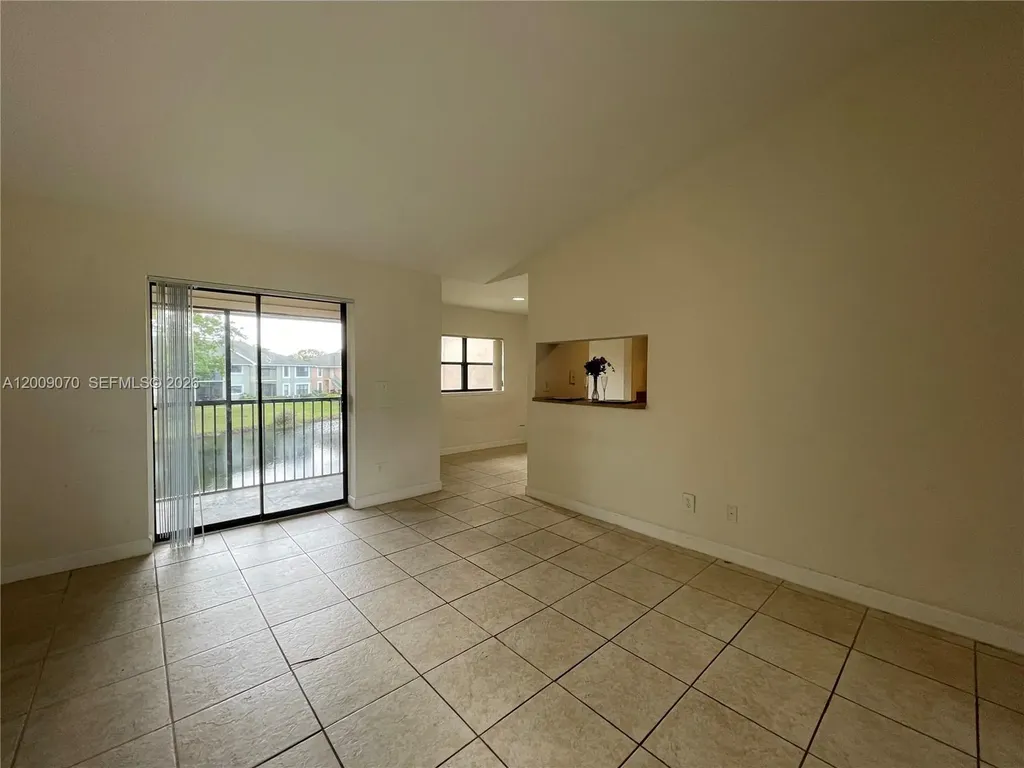 3957 NW 87th Avenue Sunrise FL 33351