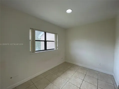 3957 NW 87th Avenue Sunrise FL 33351