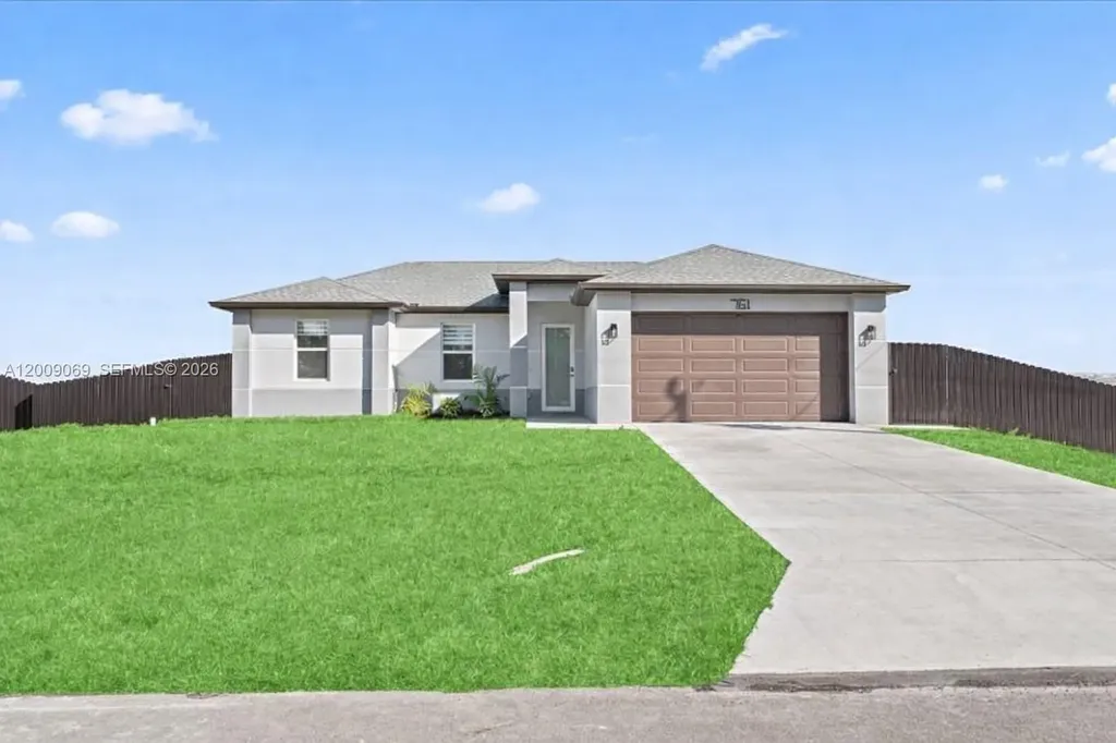 103 Diplomat Cape Coral FL 33909