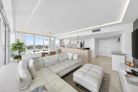 400 S Pointe Drive Miami Beach FL 33139