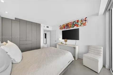 400 S Pointe Drive Miami Beach FL 33139