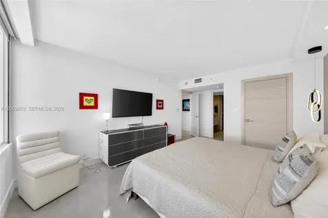 400 S Pointe Drive Miami Beach FL 33139