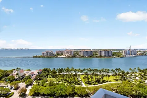 400 S Pointe Drive Miami Beach FL 33139