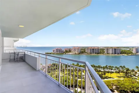 400 S Pointe Drive Miami Beach FL 33139
