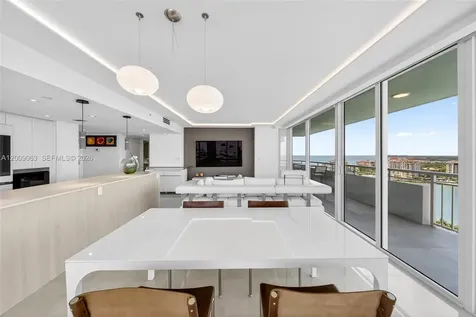 400 S Pointe Drive Miami Beach FL 33139