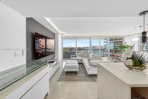 400 S Pointe Drive Miami Beach FL 33139