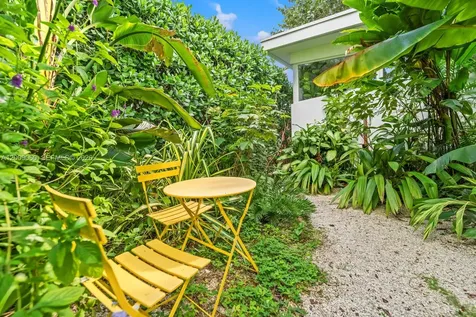 468 NE 90th Street El Portal FL 33138