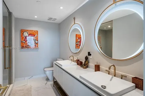 2678 Tigertail Miami FL 33133