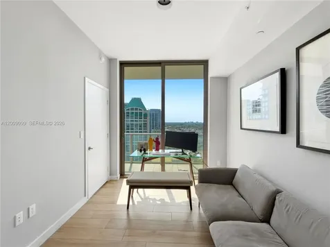 2678 Tigertail Miami FL 33133