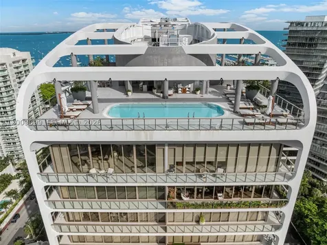 2678 Tigertail Miami FL 33133