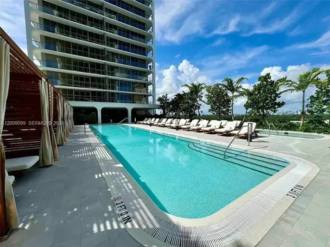 2678 Tigertail Miami FL 33133