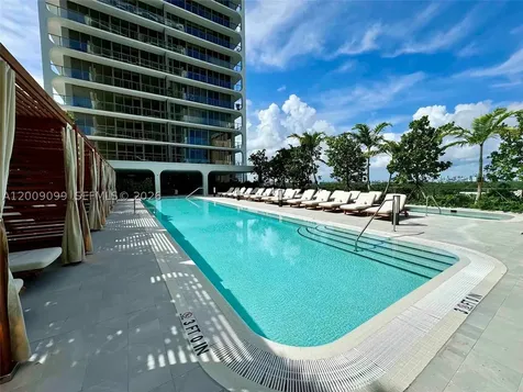 2678 Tigertail Miami FL 33133