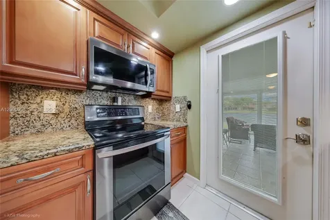 2395 SE 7th Place Homestead FL 33033