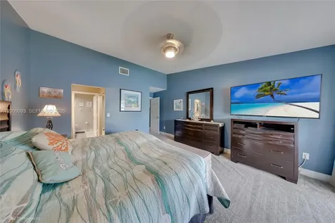 2395 SE 7th Place Homestead FL 33033