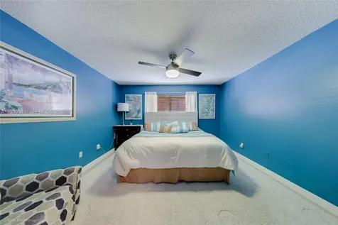 2395 SE 7th Place Homestead FL 33033
