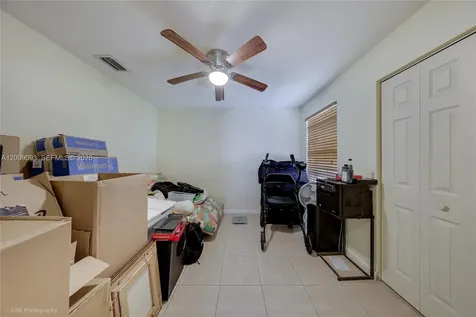 2395 SE 7th Place Homestead FL 33033