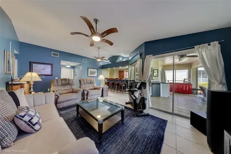 2395 SE 7th Place Homestead FL 33033