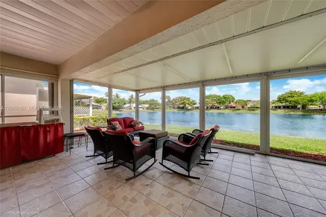 2395 SE 7th Place Homestead FL 33033