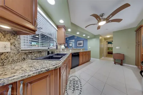 2395 SE 7th Place Homestead FL 33033