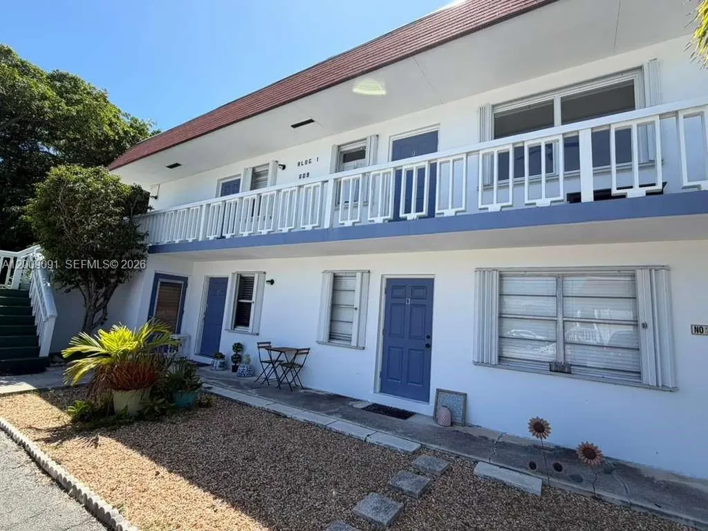 609 NE 6 Th Court Boynton Beach FL 33435