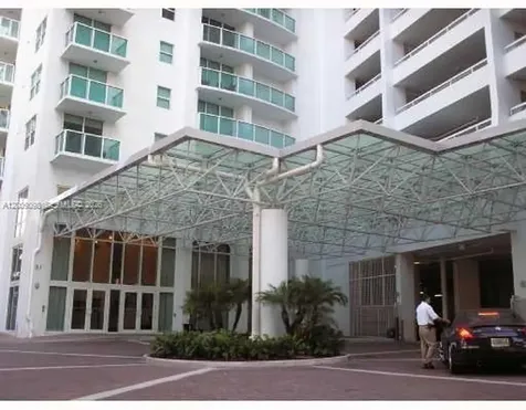 31 SE 5th Street Miami FL 33131
