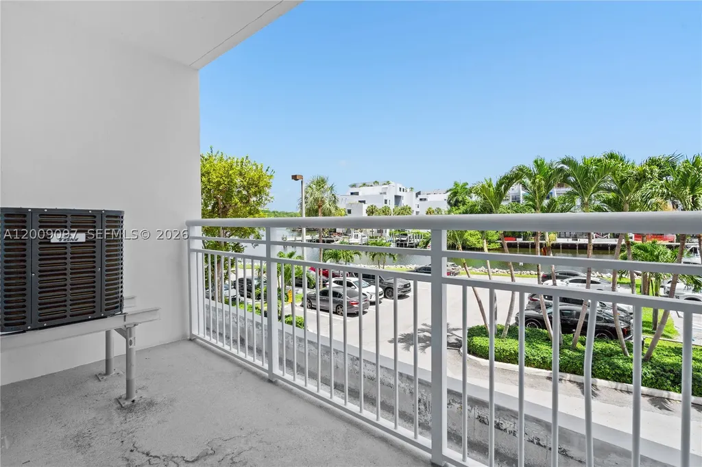 400 Kings Point Drive Sunny Isles Beach FL 33160