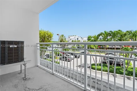 400 Kings Point Drive Sunny Isles Beach FL 33160