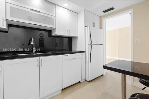 400 Kings Point Drive Sunny Isles Beach FL 33160