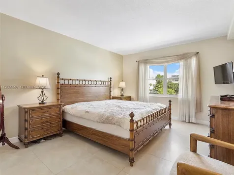 400 Kings Point Drive Sunny Isles Beach FL 33160