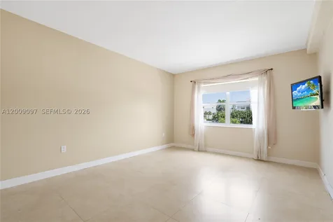 400 Kings Point Drive Sunny Isles Beach FL 33160