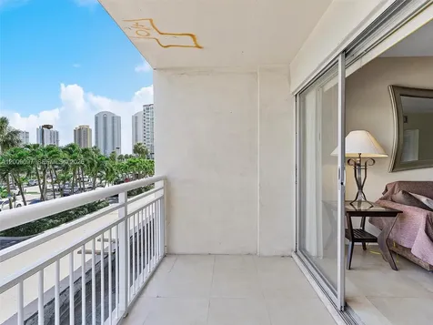 400 Kings Point Drive Sunny Isles Beach FL 33160