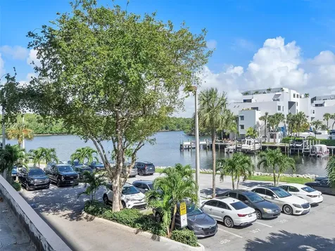 400 Kings Point Drive Sunny Isles Beach FL 33160
