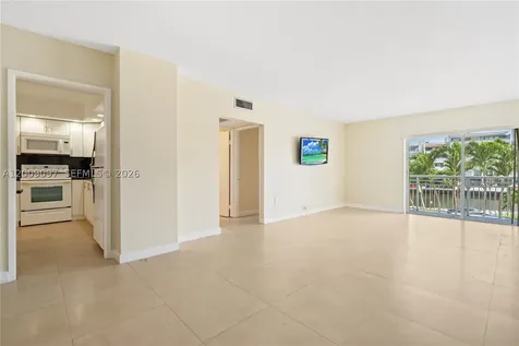 400 Kings Point Drive Sunny Isles Beach FL 33160