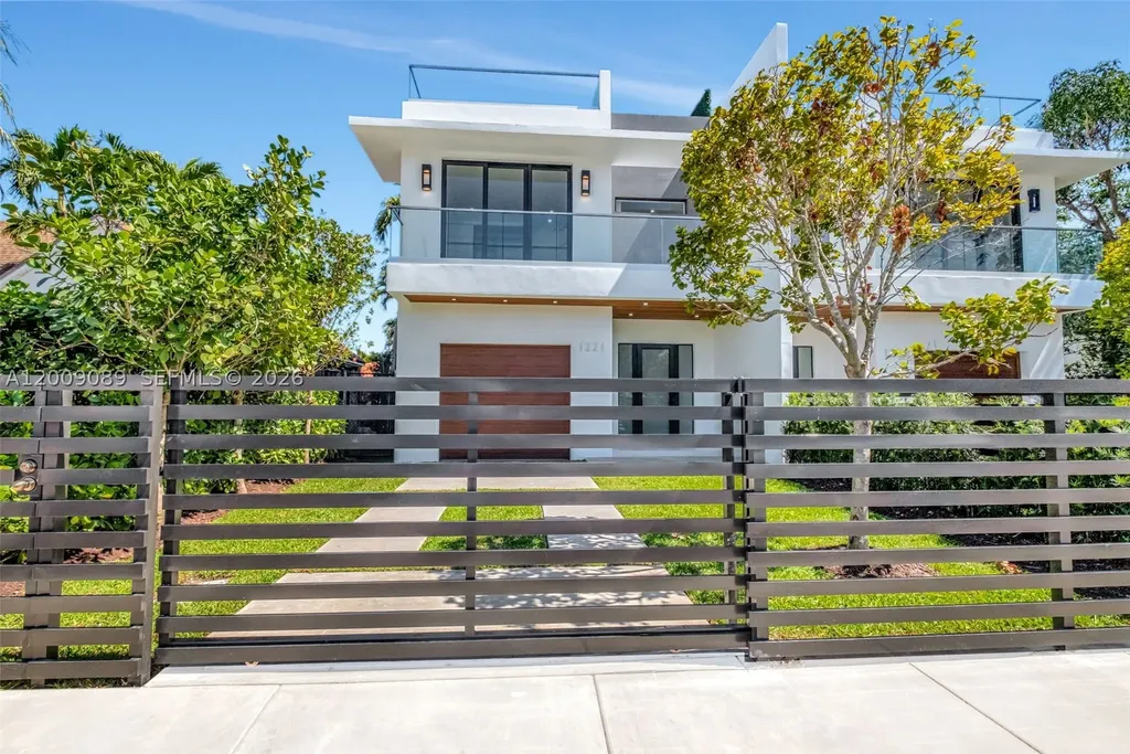 1223 SW 12th Court Miami FL 33135