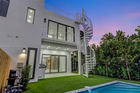 1223 SW 12th Court Miami FL 33135
