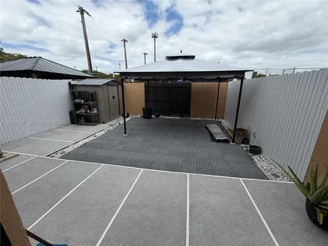 857 W 41st Street Hialeah FL 33012