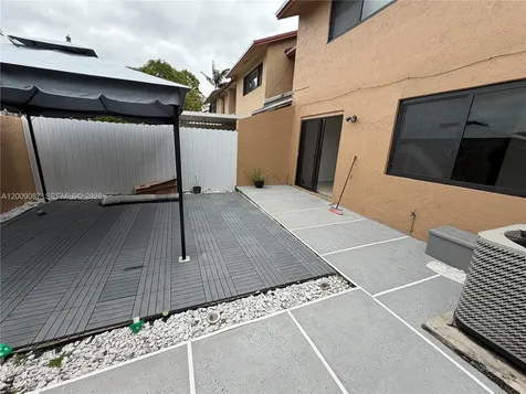 857 W 41st Street Hialeah FL 33012