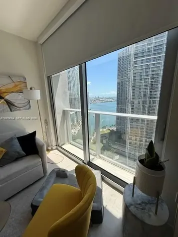 77 SE 5th Street Miami FL 33131